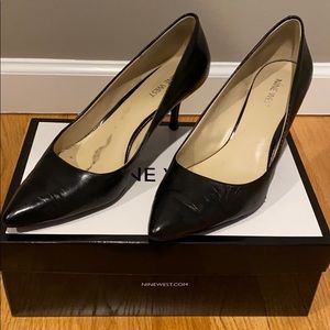 Nine west black pumps size 9